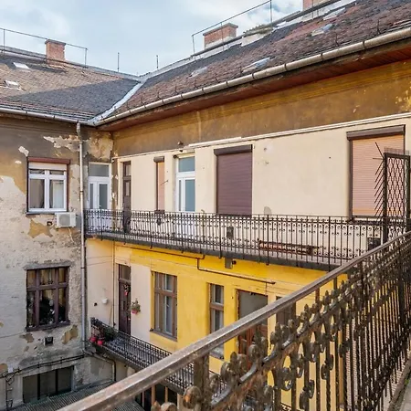 Apartment A Cozy For Wanderers Budapest