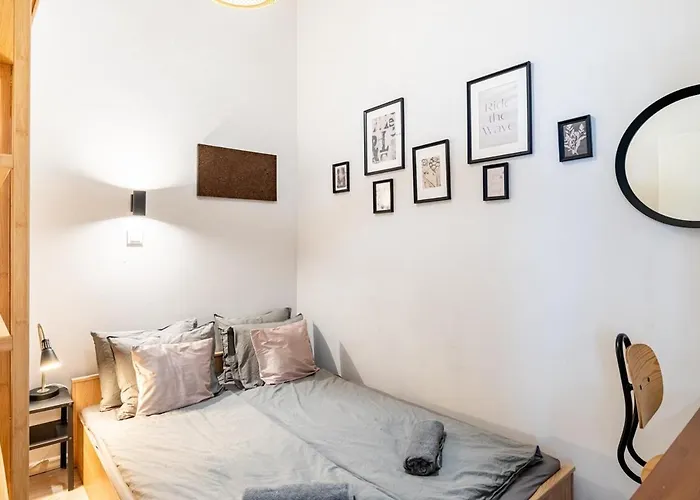 A Cozy For Wanderers